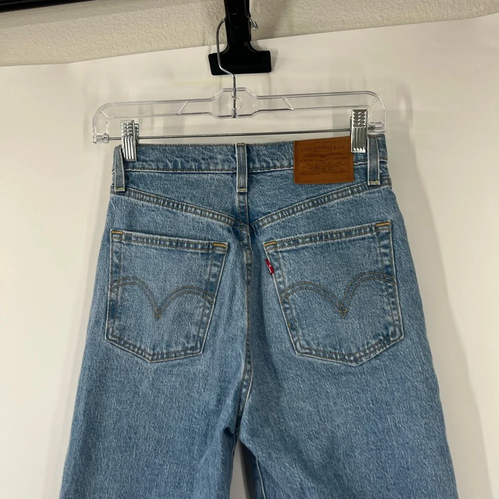 Levi’s Ribcage Straight Ankle Jeans Button Fly High Rise